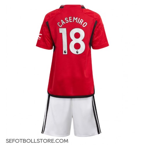 Manchester United Casemiro #18 Replika babykläder Hemmaställ Barn 2023-24 Kortärmad (+ korta byxor)